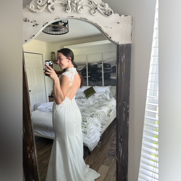 Wedding dress - Picture 4 of 10